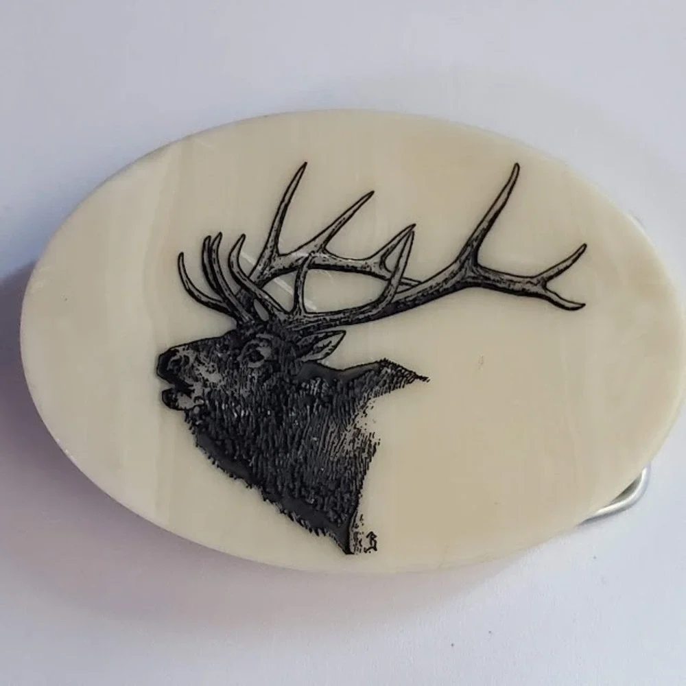 VTG Scrimshaw Style Bull Elk Belt Buckle Faux Bone Cream Oval Wildlife Antler